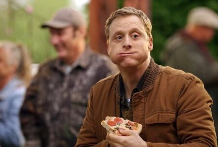 Превью сериала Засланец из космоса с 2021 года